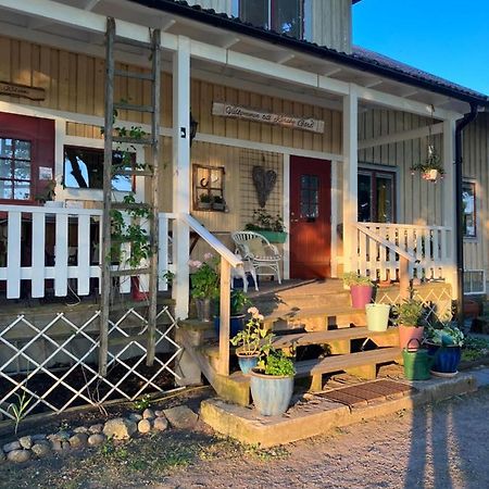 Hostel Karaby Gard, Country Living Kristinehamn Zewnętrze zdjęcie