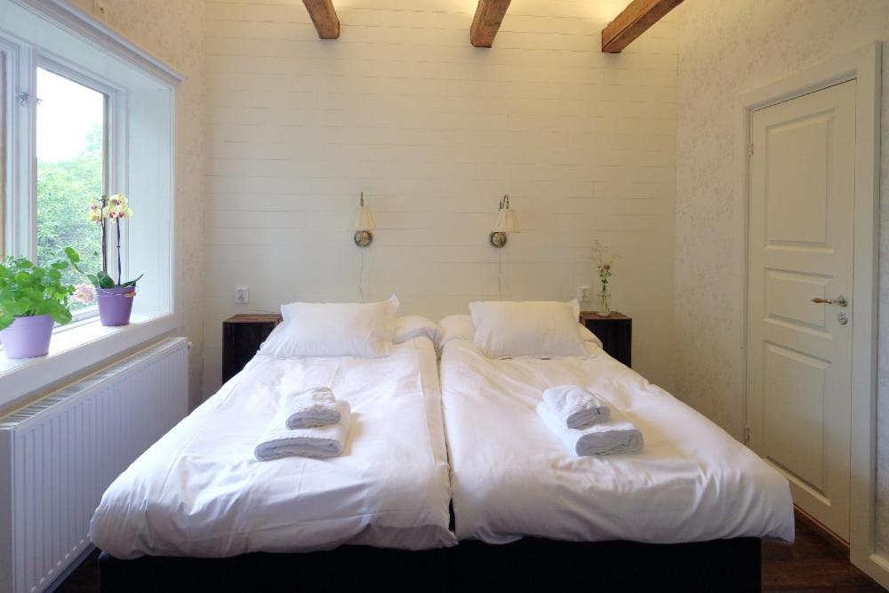 Hostel Karaby Gard, Country Living Kristinehamn Zewnętrze zdjęcie