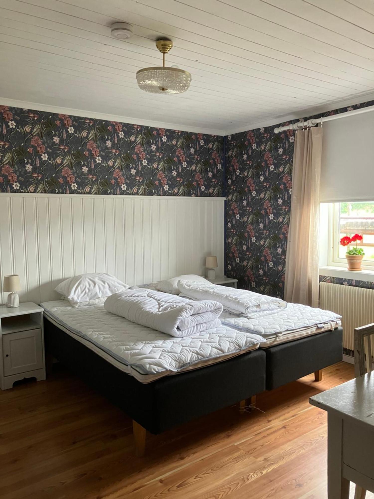 Hostel Karaby Gard, Country Living Kristinehamn Zewnętrze zdjęcie