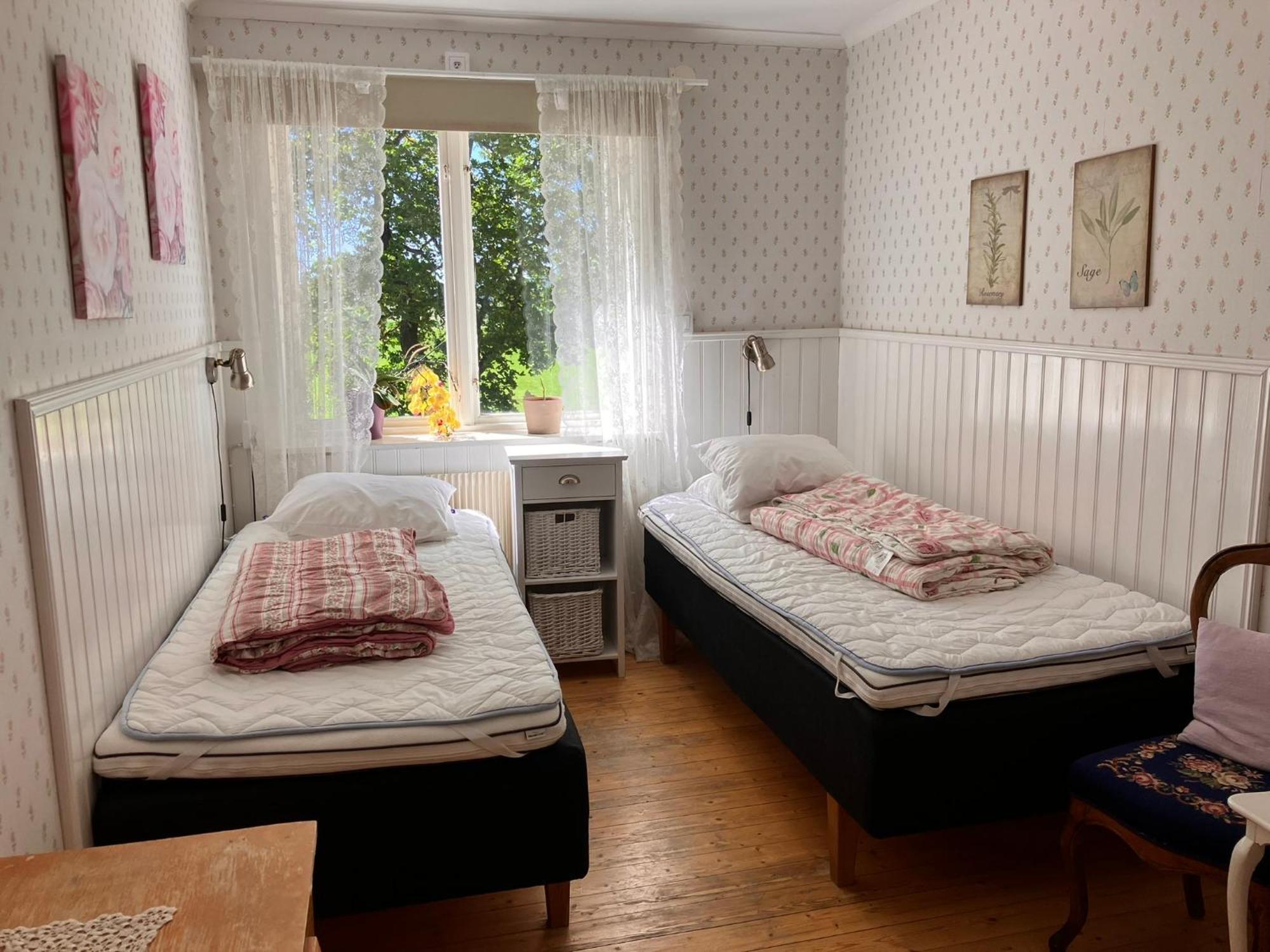 Hostel Karaby Gard, Country Living Kristinehamn Zewnętrze zdjęcie