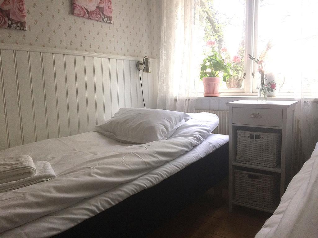 Hostel Karaby Gard, Country Living Kristinehamn Zewnętrze zdjęcie