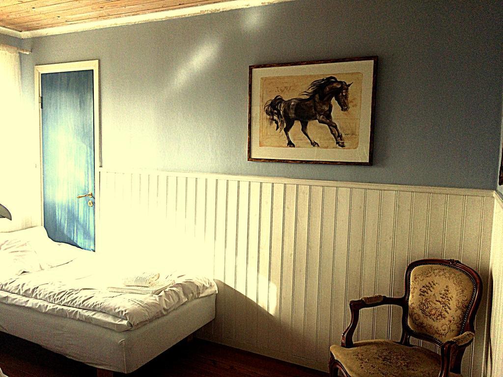 Hostel Karaby Gard, Country Living Kristinehamn Zewnętrze zdjęcie