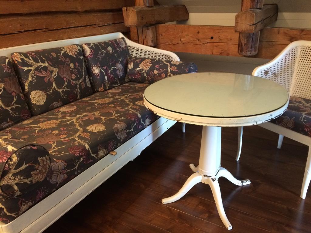 Hostel Karaby Gard, Country Living Kristinehamn Zewnętrze zdjęcie