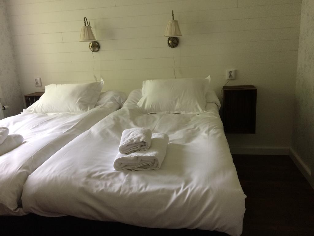 Hostel Karaby Gard, Country Living Kristinehamn Zewnętrze zdjęcie